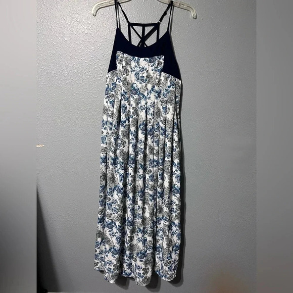 Lulu’s Posy Perfect Blue Floral Pleated Maxi Dress Women's Sz Small EEEUC - Picture 10 of 13